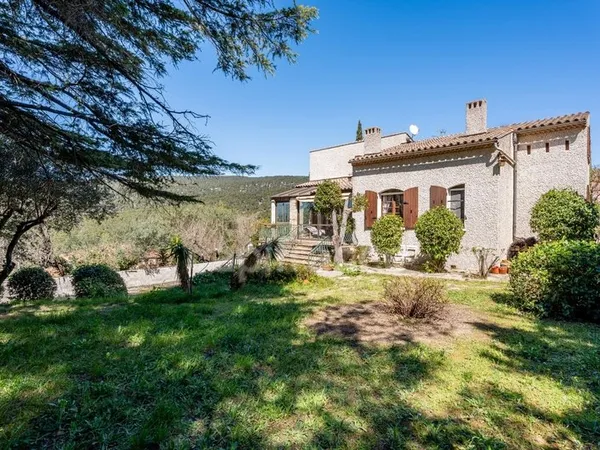 Maison à vendre 167 pièces CEYRESTE (13) Terrain 1000 m2, Piscinable, garage