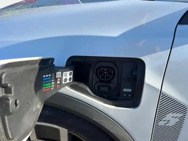 Renault 5 e-tech electrique 10ch techno autonomie confort — photo 24