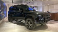 Land-Rover Defender 110 2.0 P300e PHEV Black Edition — photo 3