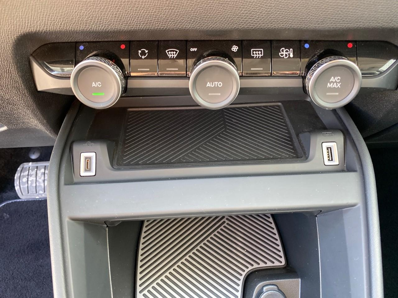 Citroën C4 moteur electrique 136ch (100 kw) shine automatique — photo 14