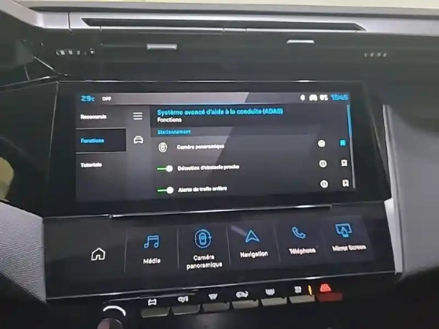 Peugeot 308 phev 180 e-eat8 — photo 21
