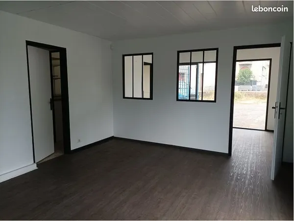 Commerce 45 m²