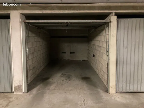 Garage fermé Montchat
