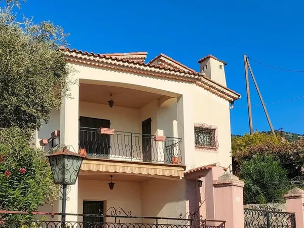 Maison 6 pièces 150 m²