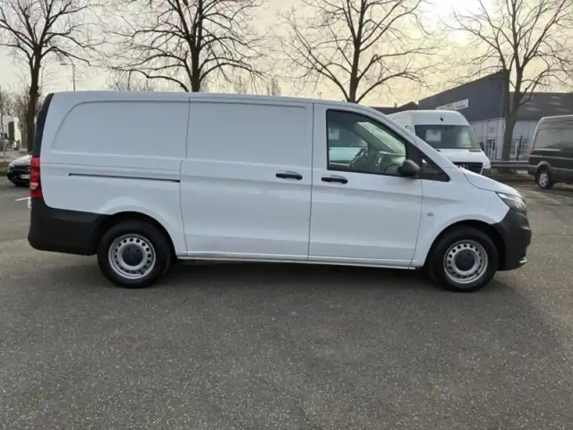 Mercedes Vito 116 cdi fourgon long l2 163ch — photo 21