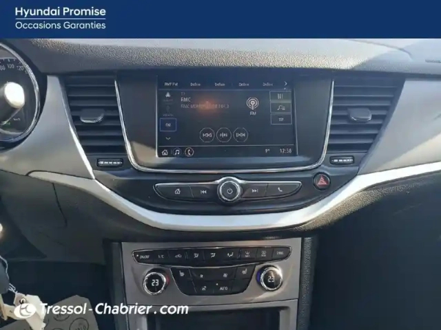 Opel Astra 1.2 turbo 130 ch bvm6 elegance business — photo 11