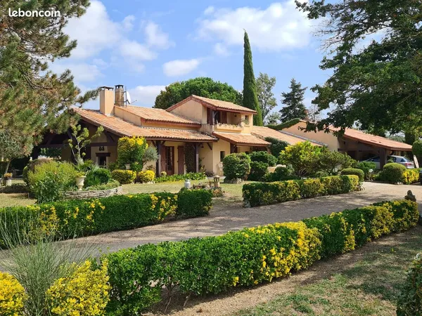 Maison T7 - vue sur coteaux et Pyrénées