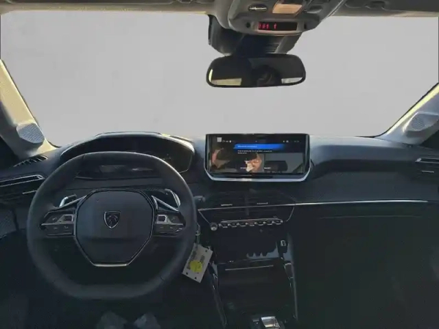 Peugeot 208 hybrid 110 e-dcs6 — photo 32