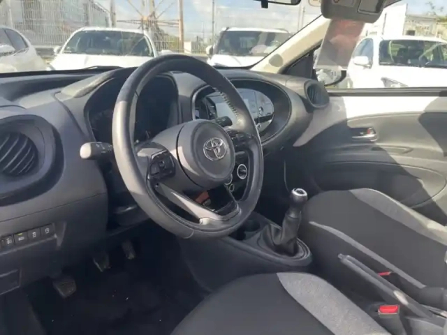 Toyota Aygo 1.0 vvt-i 72 dynamic — photo 12