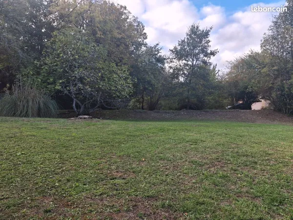Terrain constructible à L'Herm