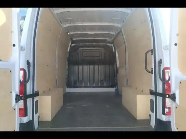 Renault Master fg f3300 l2h2 2.3 blue dci 135ch grand confort euro6 — photo 12