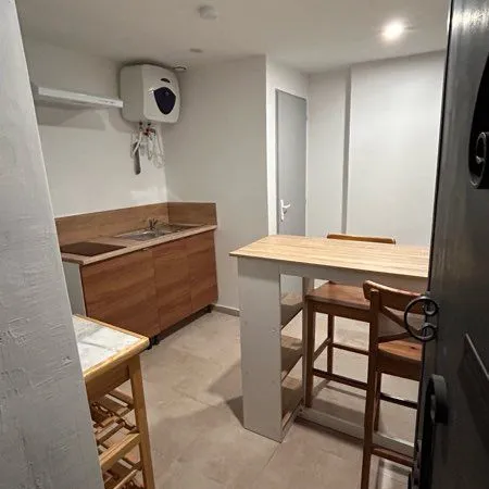 STUDIO MEUBLÉ 13 m² - BÉZIERS - PROCHE ALLÉES PAUL RIQUET - 360 CC