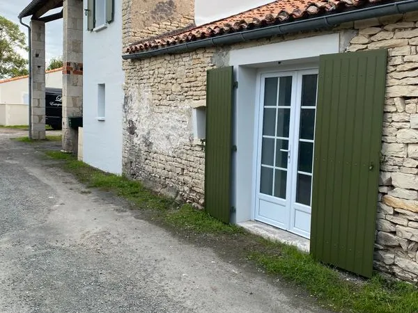 À louer maison située à St Hilaire la palud