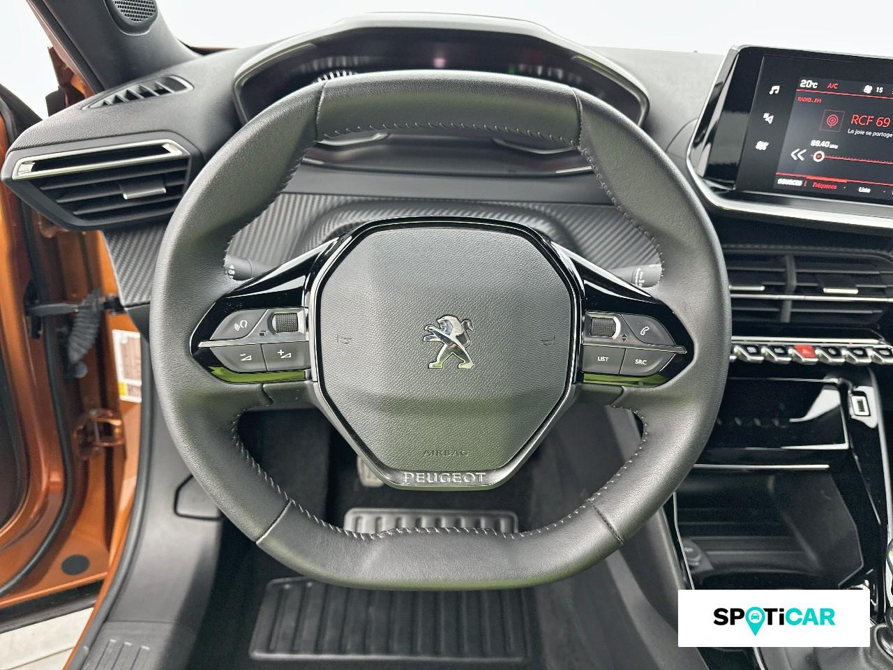 Peugeot 2008 1.2 puretech 100ch s&s allure — photo 12