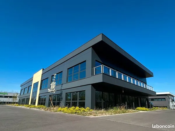 Bureaux 277 m²