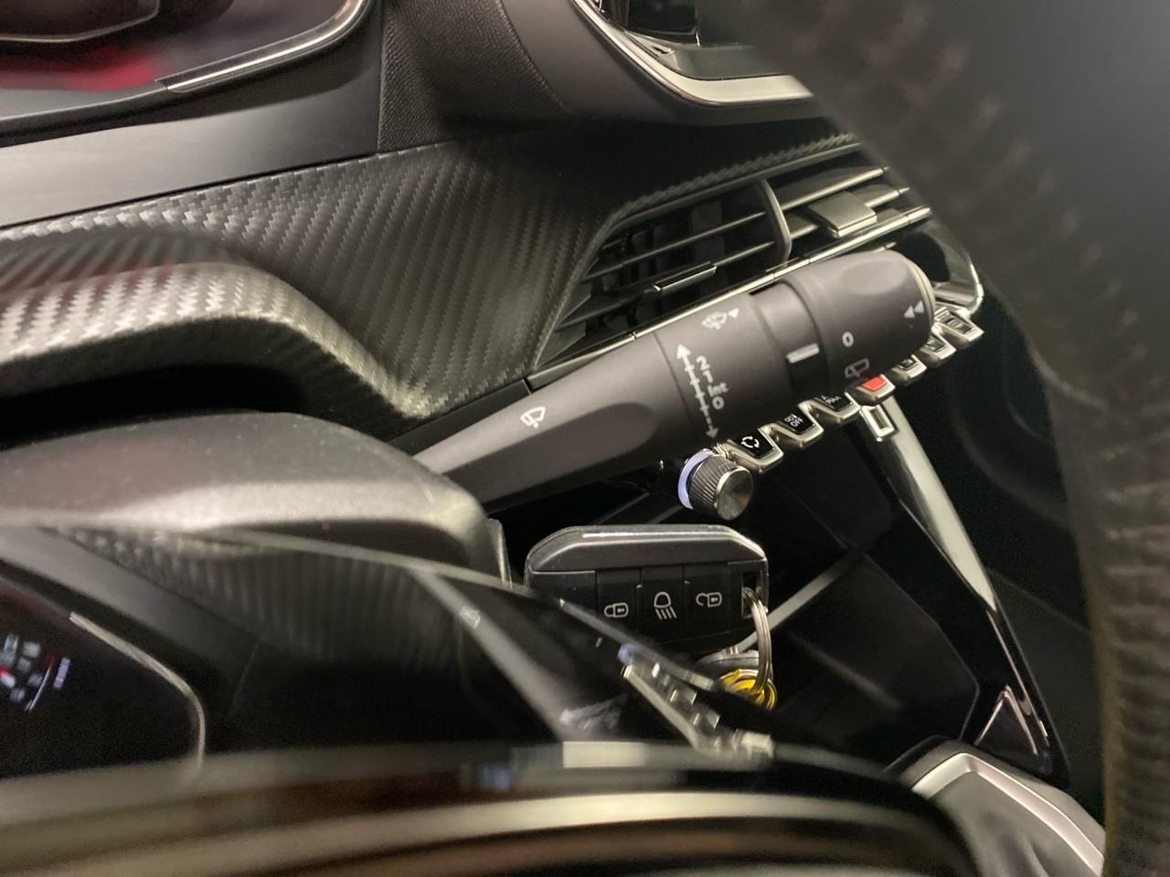 Peugeot 208 puretech 100 s&s bvm6 style — photo 20