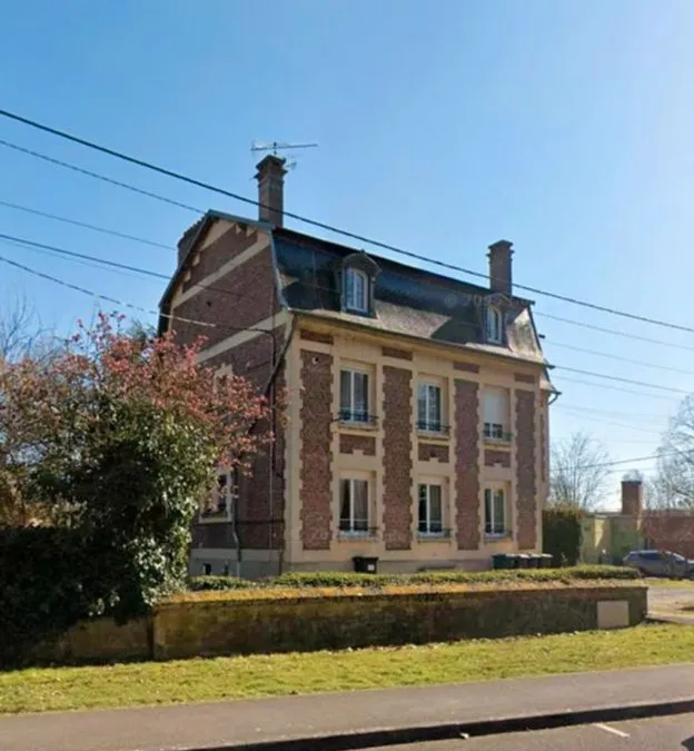 Photo 1