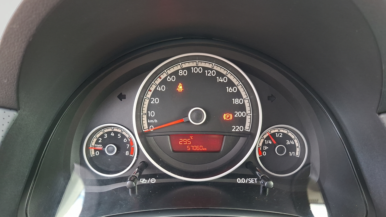 Volkswagen Up 1.0 60 — photo 10