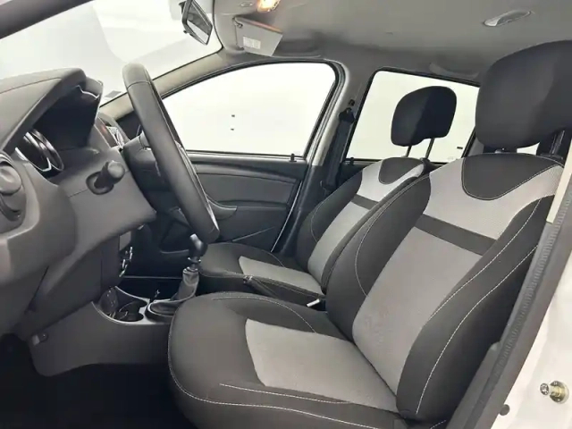 Dacia Duster dci 110 4x2 — photo 9