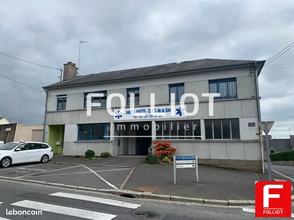 Local 131 m² SOURDEVAL