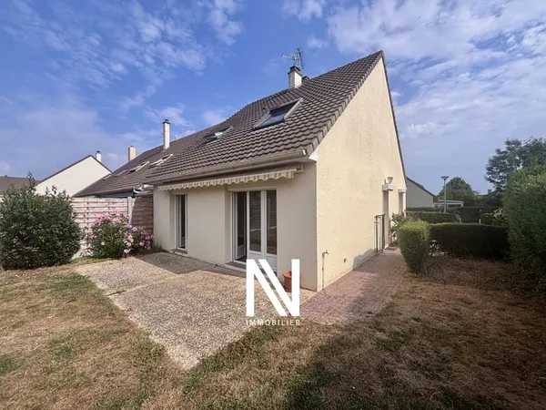 Maison mitoyenne au calme