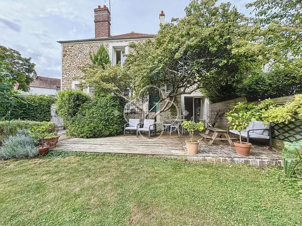 Maison de charme Crespières 155m² avec jardin