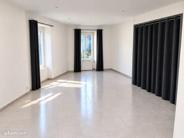 Appartement T3 duplex - 80m2- Centre de LENCLOITRE