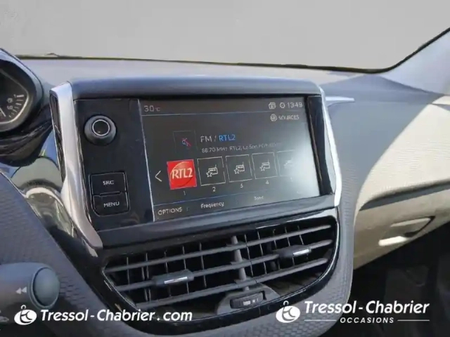Peugeot 2008 1.2 puretech 110ch s&amp;s bvm5 allure — photo 11