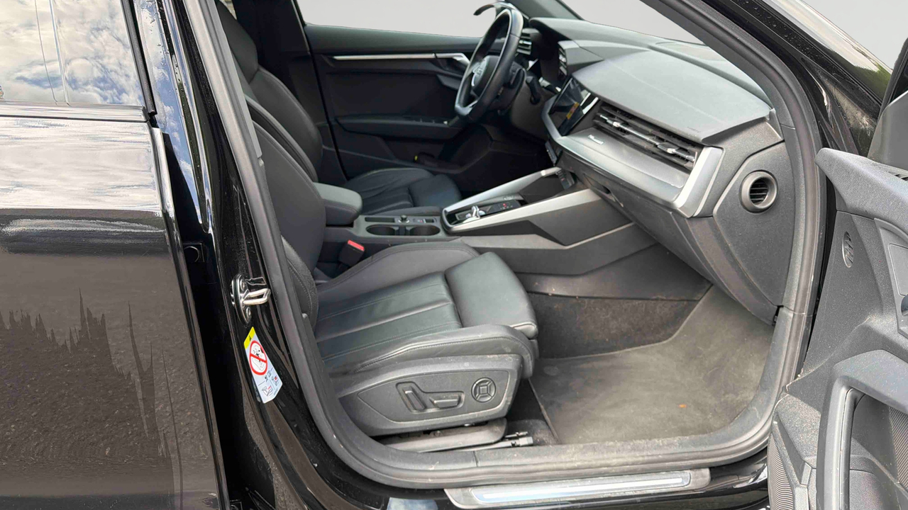 Audi A3 Sportback 35 TDI 150 S tronic 7 — photo 20