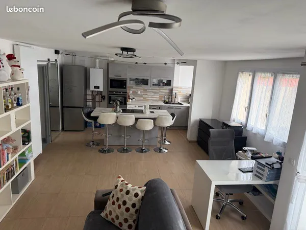 Appart à vendre quasiment meublé