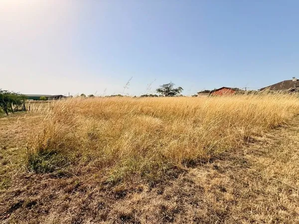 Terrain 1200 m²
