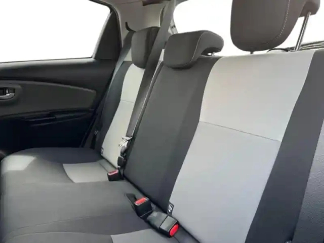 Toyota Yaris 70 vvt-i ultimate 5p — photo 9