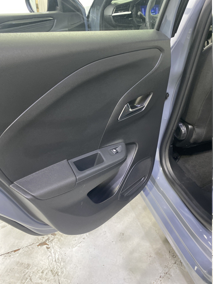 Opel Corsa — photo 44