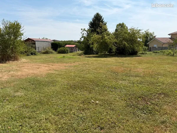 Terrain constructible à vendre