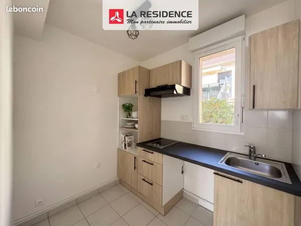 Studio 1 pièce 30 m²