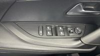 Peugeot 2008 1.2 PureTech 130ch S&S GT EAT8 — photo 28