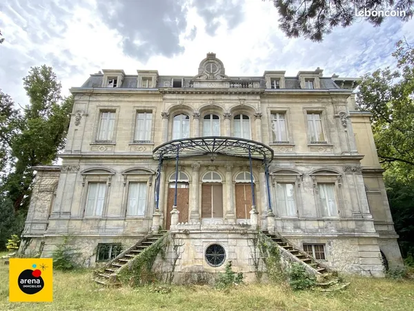 Château 18 pièces 680 m²