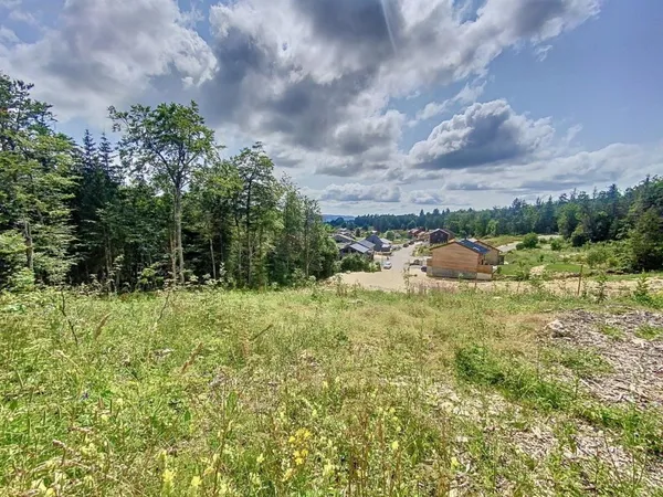 Terrain constructible viabilisé de 767m2