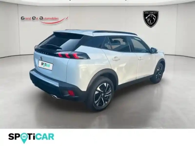 Peugeot 2008 1.2 puretech 130ch s&amp;s allure pack — photo 6