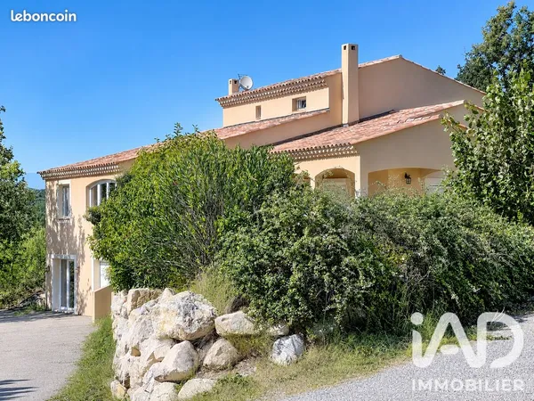 Maison familiale 7 pièces 210 m²