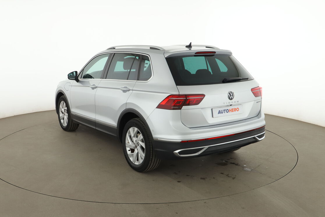 Volkswagen Tiguan 1.4 eHybrid Elegance DSG6 — photo 3