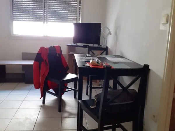 A louer appartement t2 meuble centre ville bollene (84500)