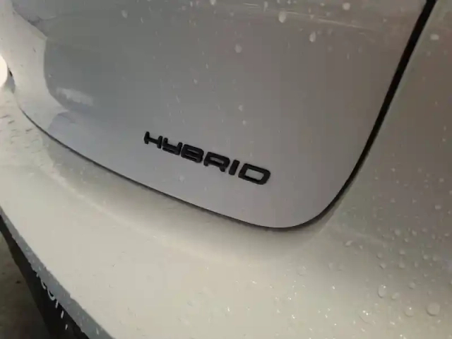 Peugeot 208 hybrid 110 e-dcs6 — photo 35