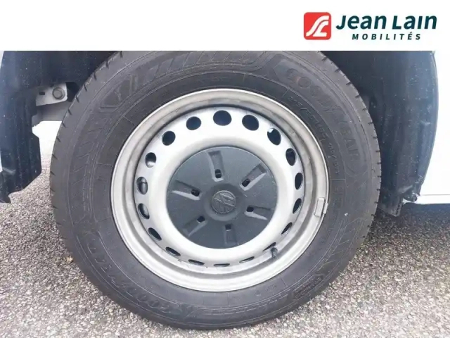 Volkswagen Transporter van l1h1 2.0 tdi 150 bva8 — photo 9
