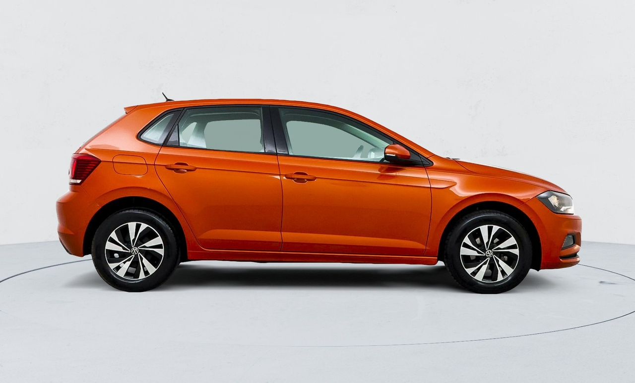 Volkswagen Polo — photo 6