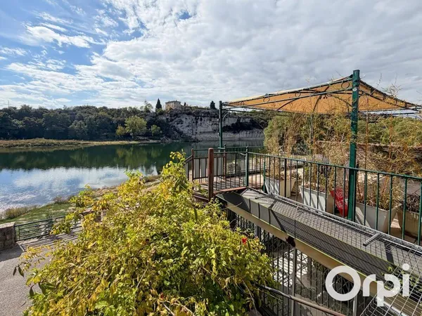 Immeuble 373 m²