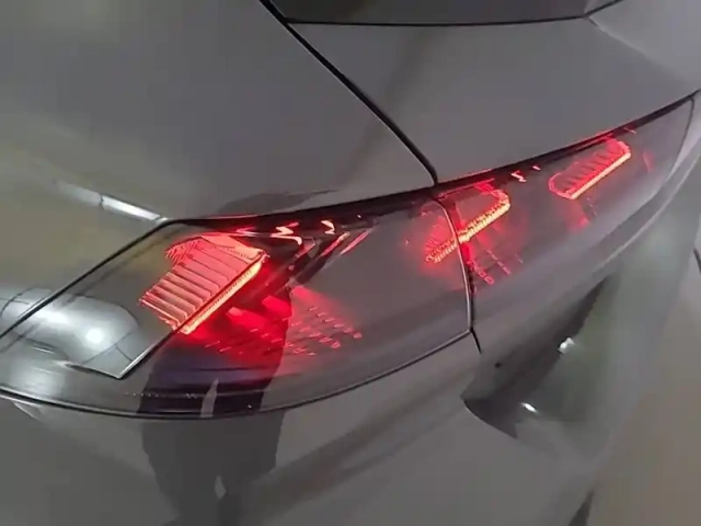 Peugeot 508 sw hybrid4 360 e-eat8 peugeot sport engineered — photo 38