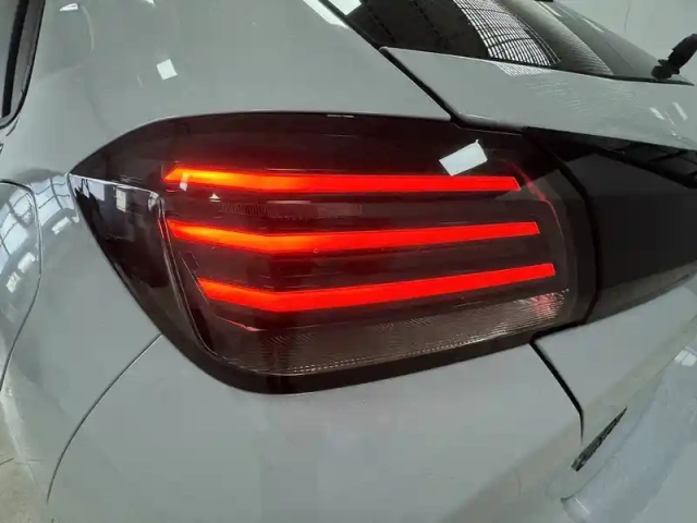 Peugeot 208 100 s&amp;s bvm6 — photo 25