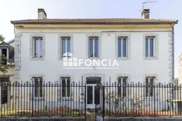 Maison 6 pièces 214 m²