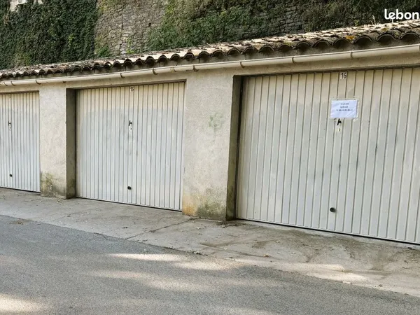 Garage box